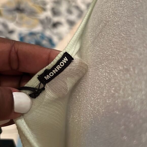 Monroe Women's Size M Narrow Rib Tank Faded Lime Green Casual Basic New - Picture 6 of 6